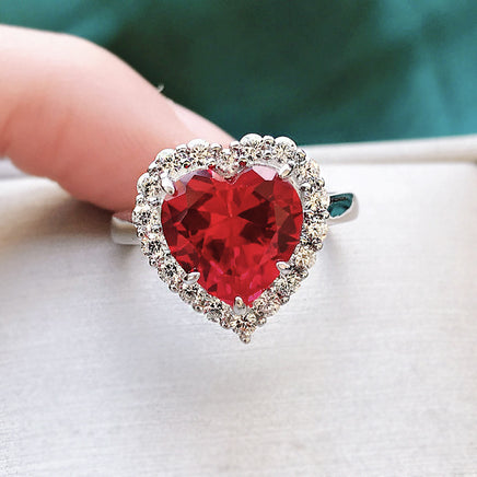 Women's Elegant Fashion Micro Set Zircon Heart Ring - Sterling Hearts